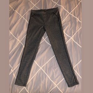 HUE stretch herringbone dress pants